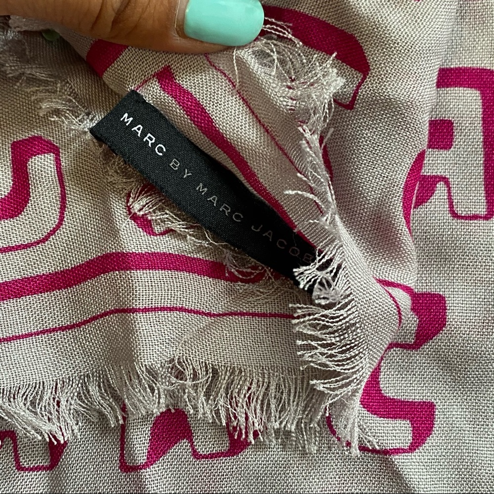 Marc by Marc Jacobs All Over Print Name Scarf One Size - Picture 6 of 8